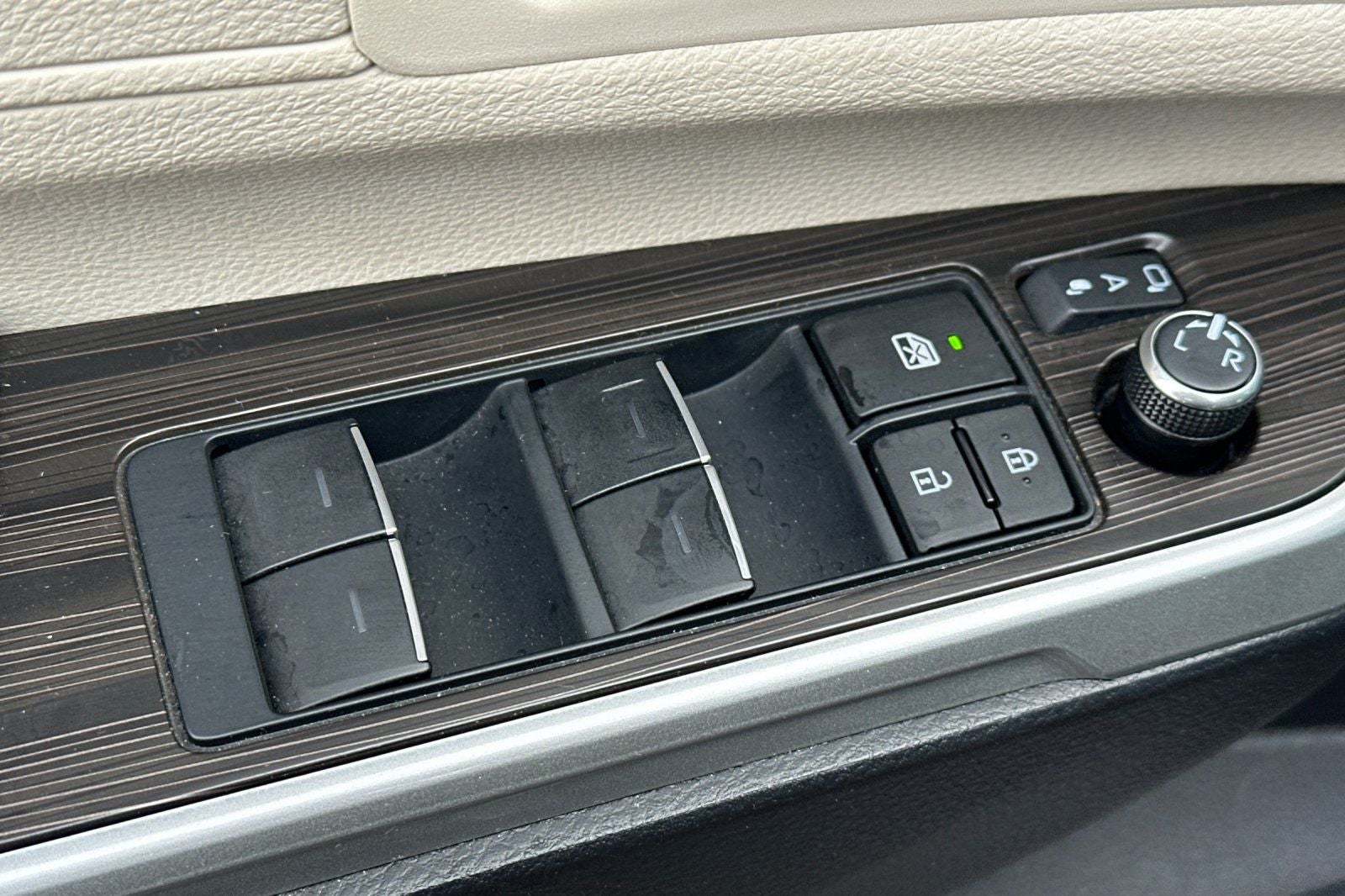 2023 Toyota Sienna Platinum 7 Passenger