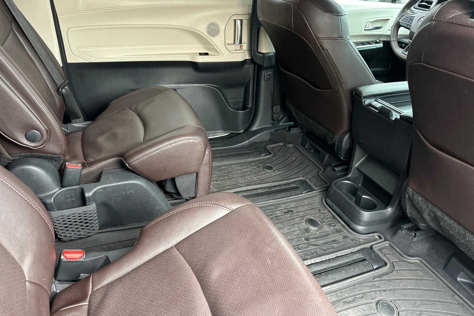 2023 Toyota Sienna Platinum 7 Passenger