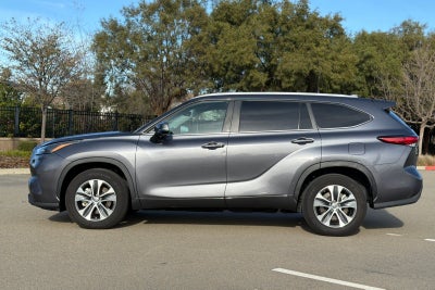 2023 Toyota Highlander Hybrid XLE