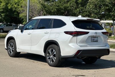 2026 Toyota Highlander Hybrid XLE