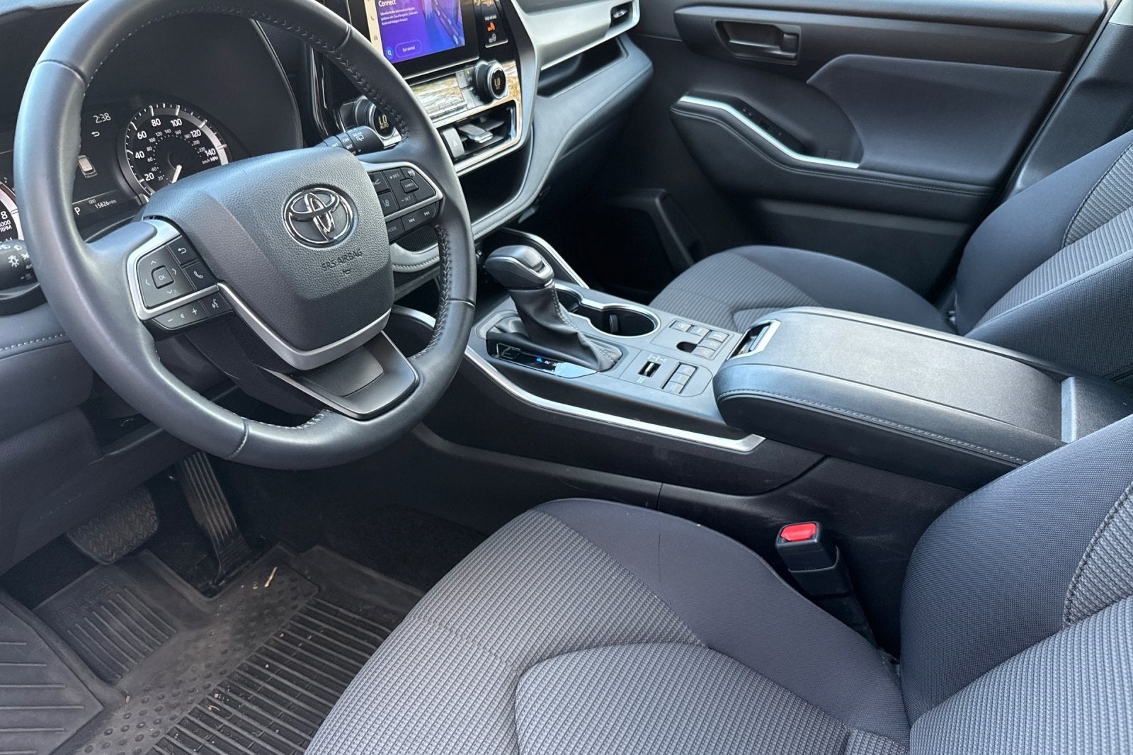 2025 Toyota Highlander LE