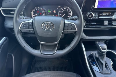 2025 Toyota Highlander LE