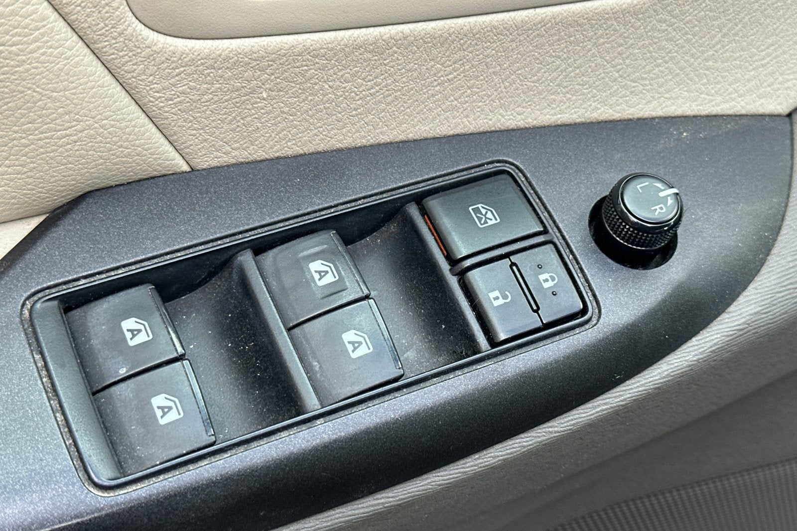 2015 Toyota Sienna LE 8 Passenger