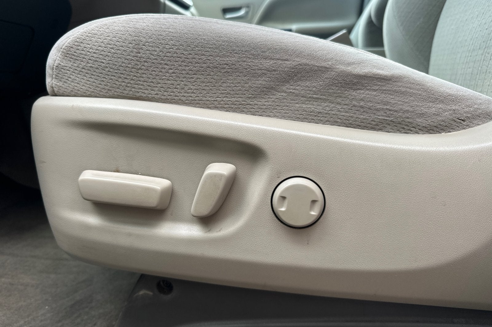 2015 Toyota Sienna LE 8 Passenger