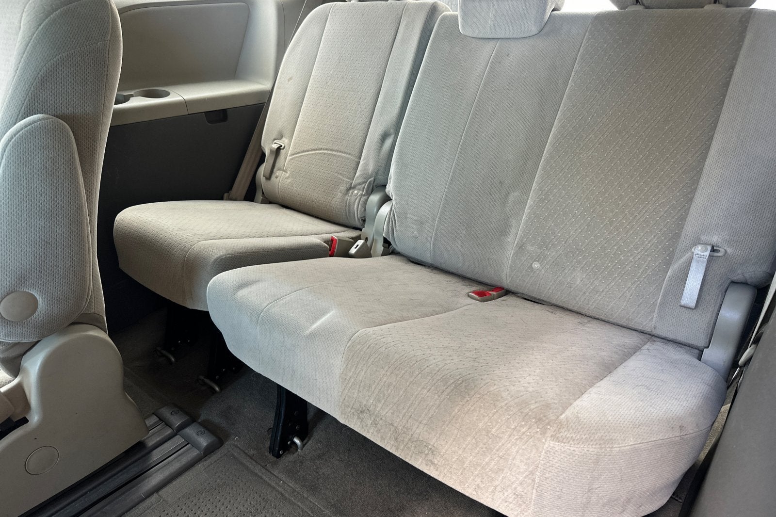 2015 Toyota Sienna LE 8 Passenger