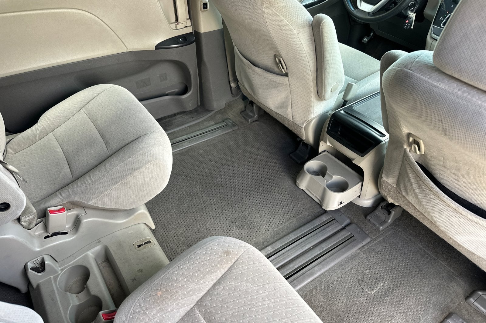 2015 Toyota Sienna LE 8 Passenger