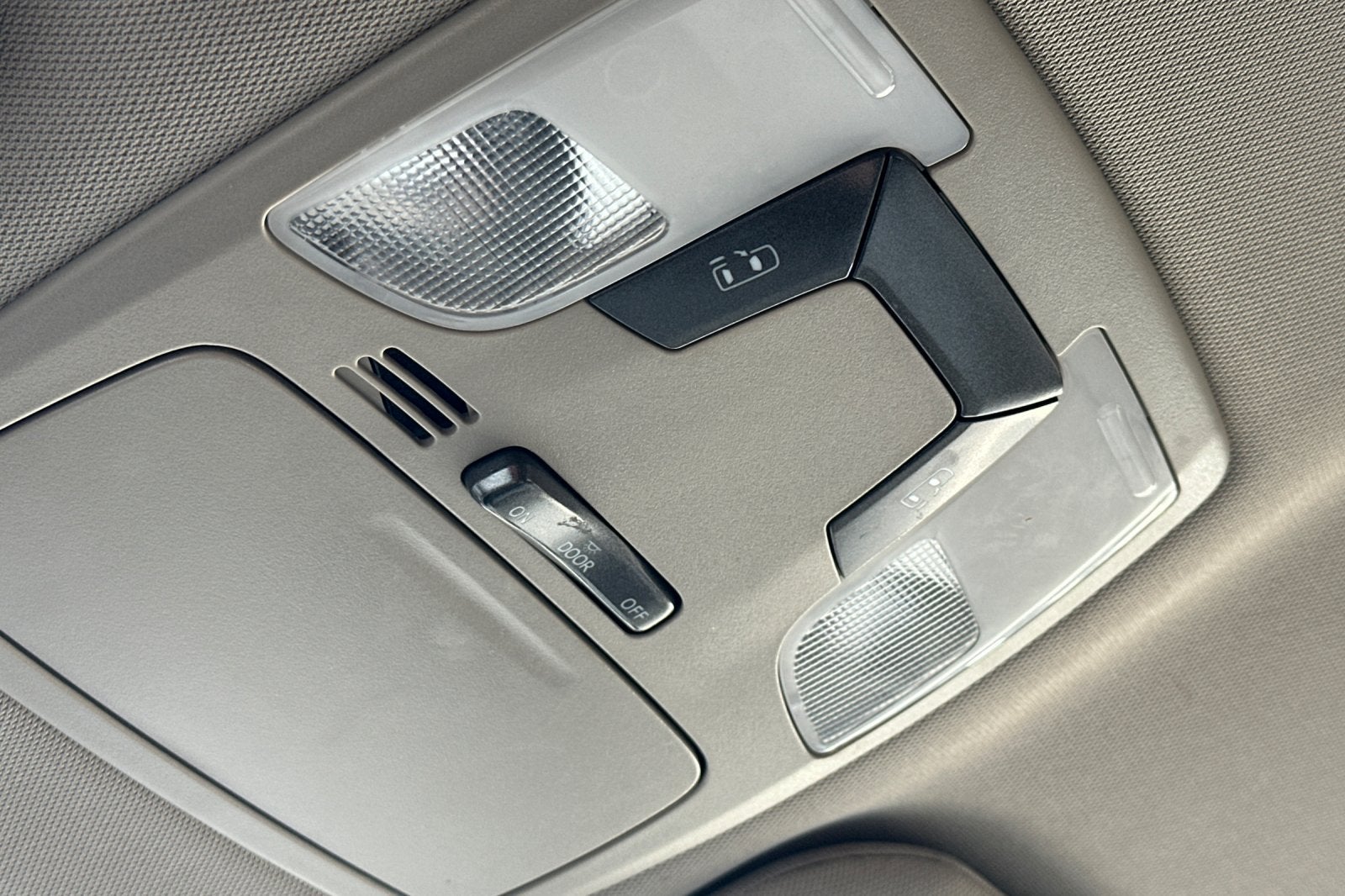 2015 Toyota Sienna LE 8 Passenger
