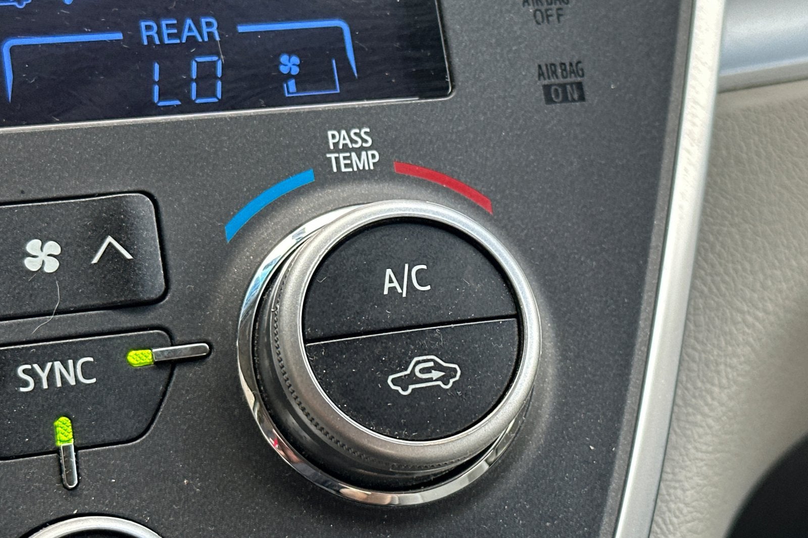 2015 Toyota Sienna LE 8 Passenger