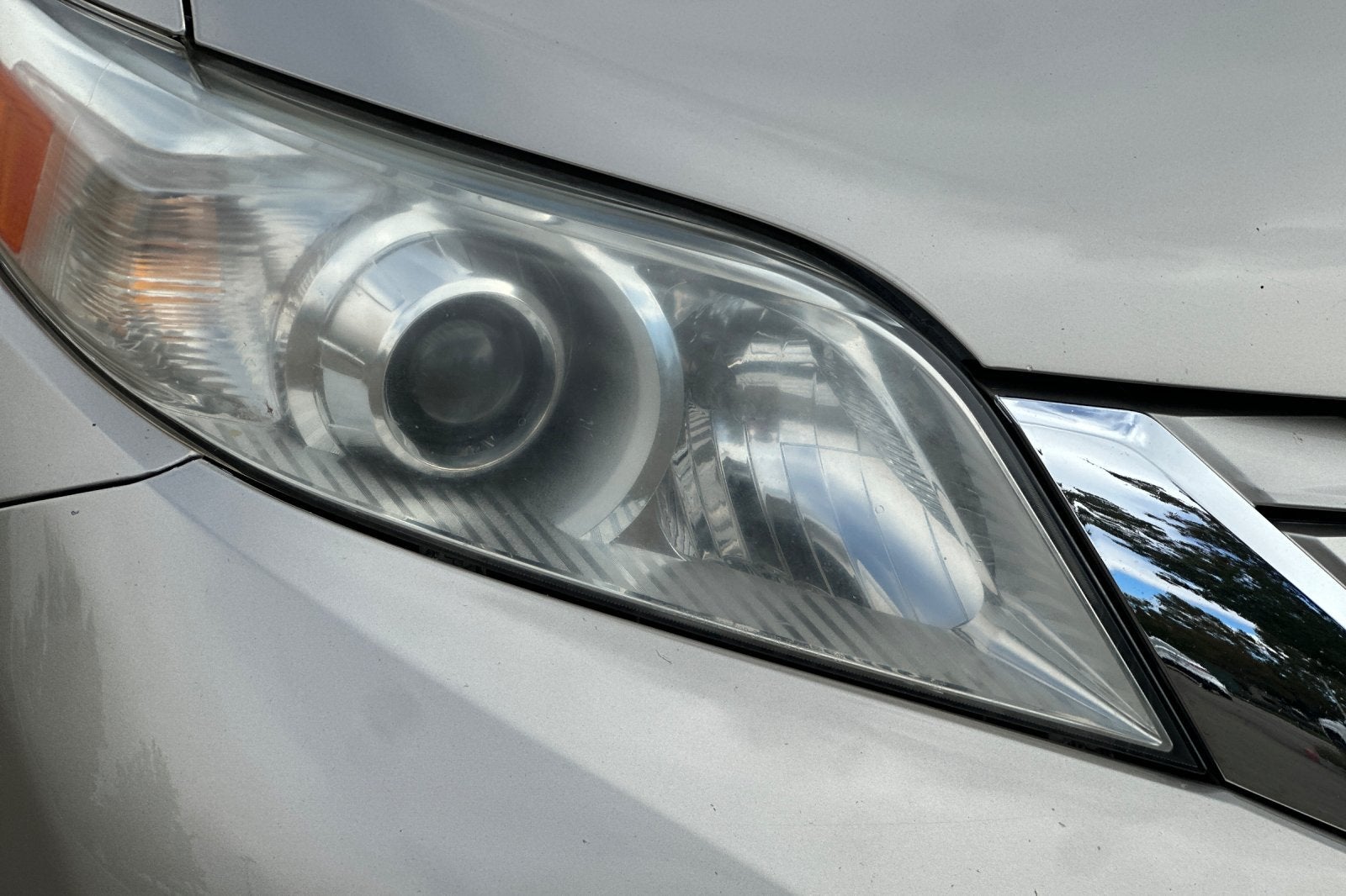 2015 Toyota Sienna LE 8 Passenger