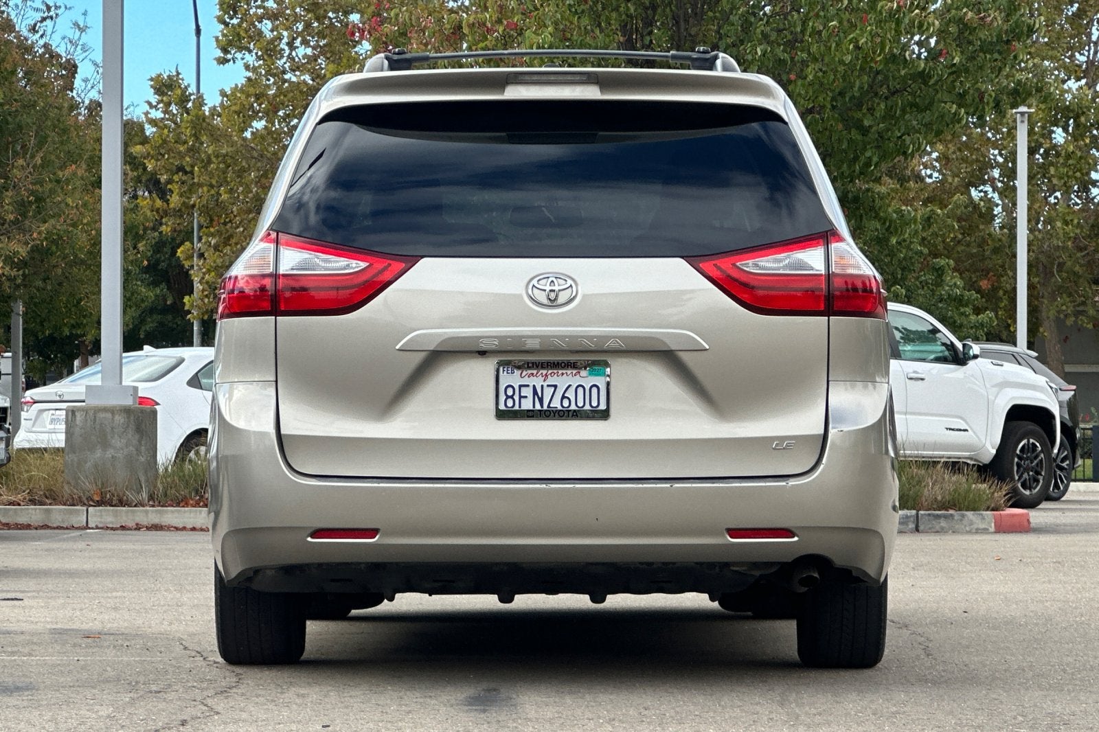 2015 Toyota Sienna LE 8 Passenger