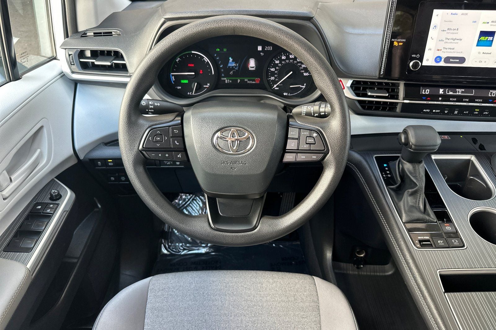 2026 Toyota Sienna LE 8 Passenger