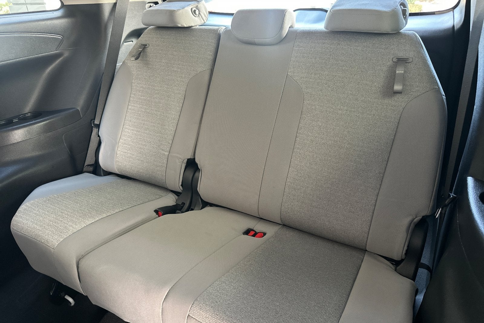 2026 Toyota Sienna LE 8 Passenger
