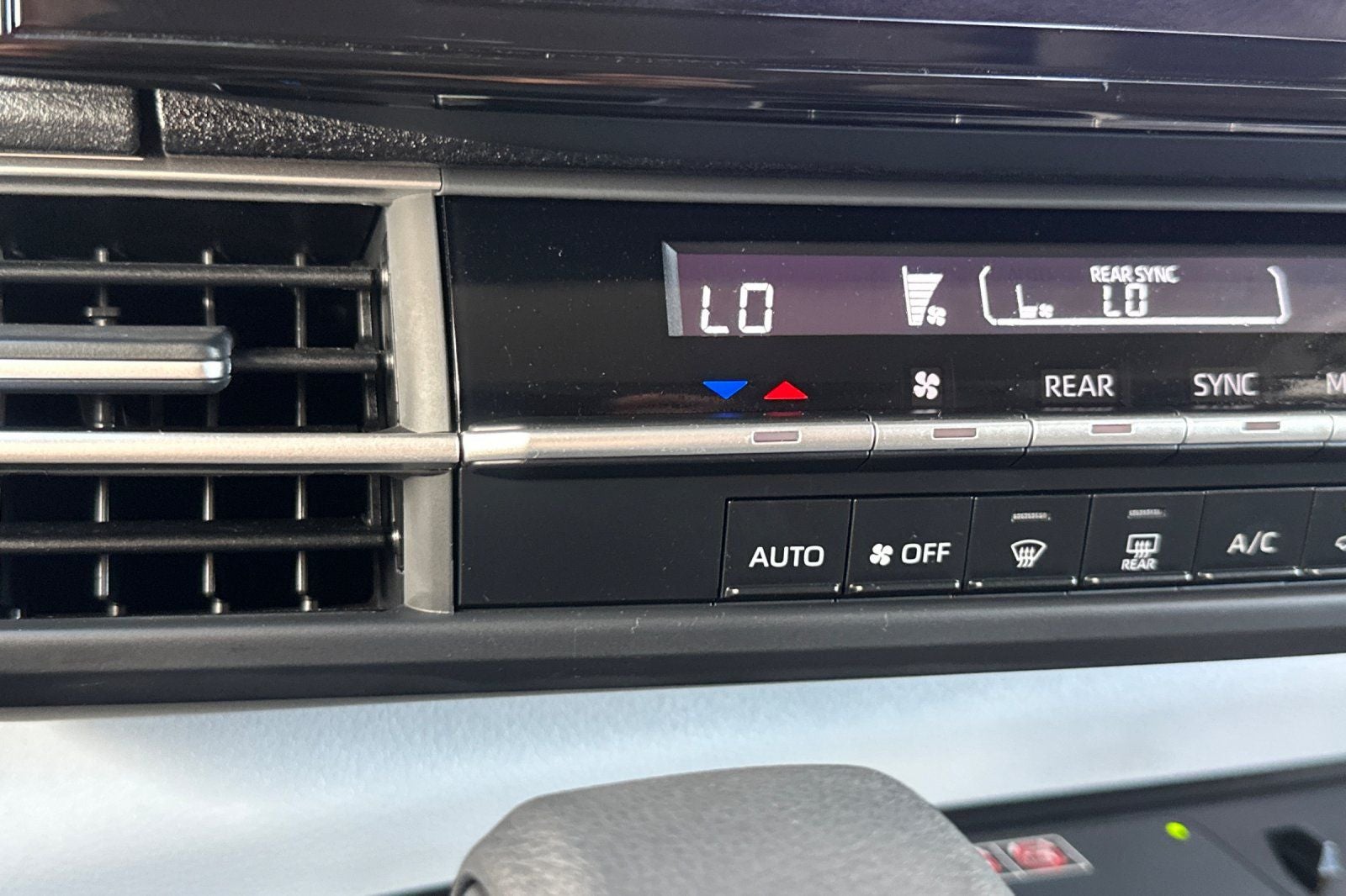 2026 Toyota Sienna LE 8 Passenger