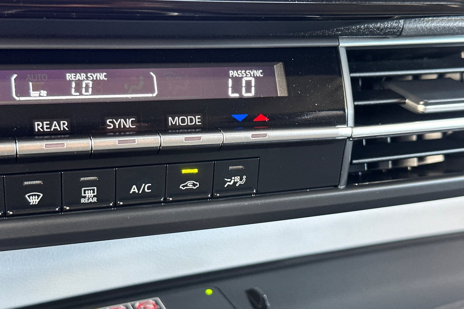2026 Toyota Sienna LE 8 Passenger