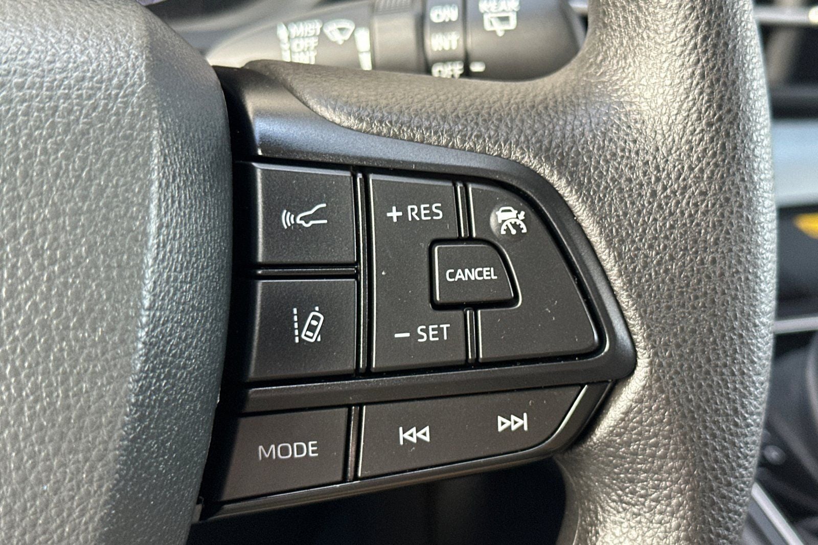 2026 Toyota Sienna LE 8 Passenger