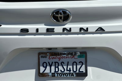 2026 Toyota Sienna LE 8 Passenger