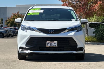 2026 Toyota Sienna LE 8 Passenger