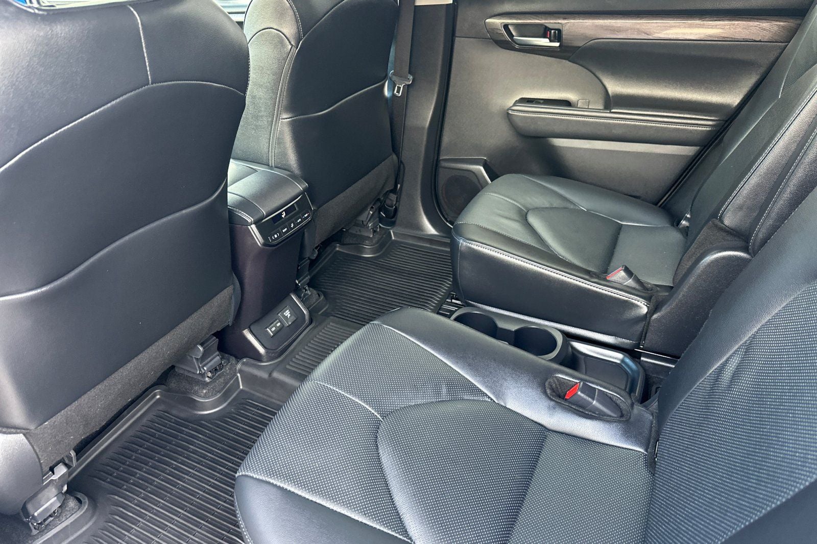 2026 Toyota Highlander Hybrid Limited