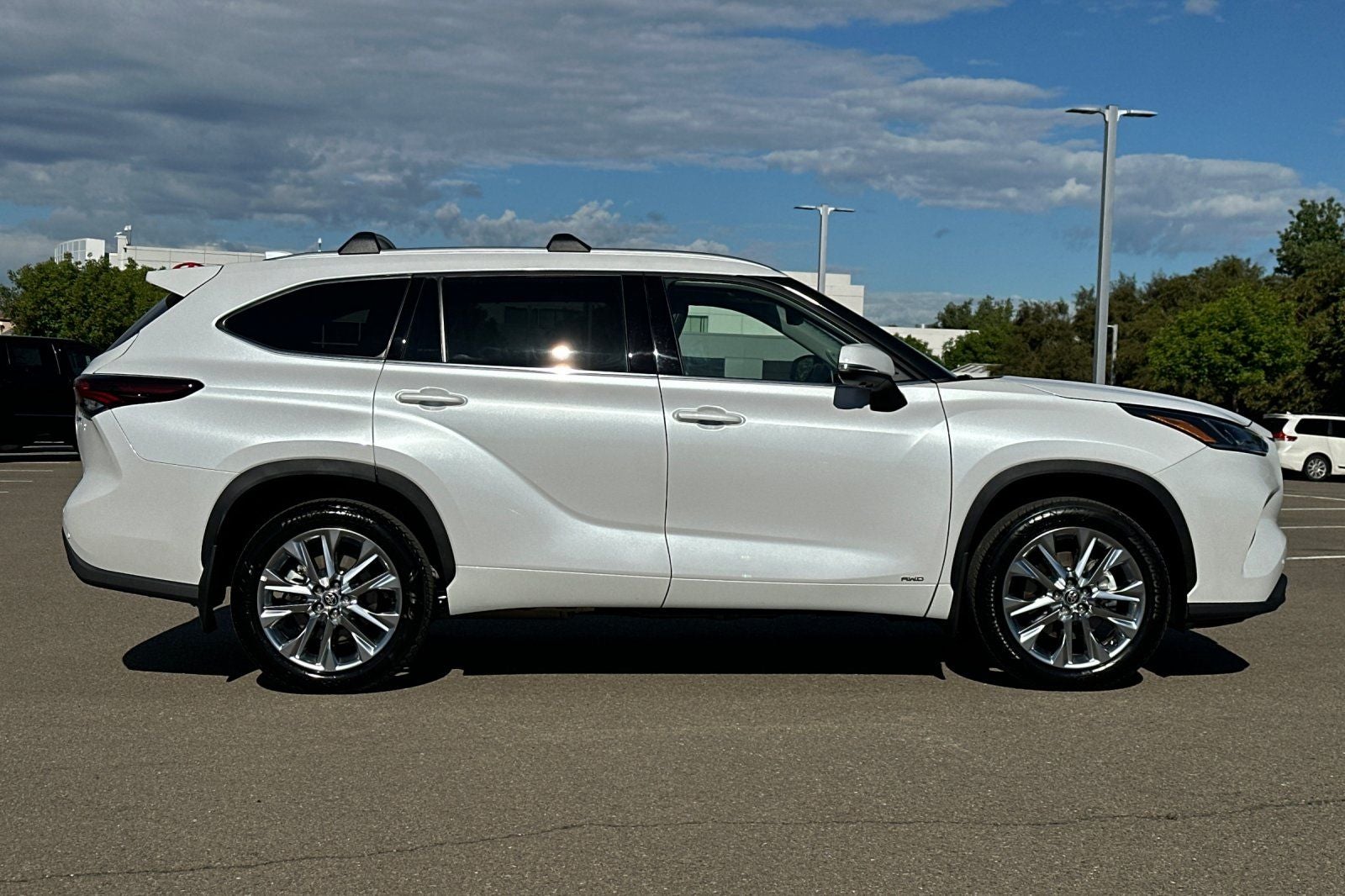 2026 Toyota Highlander Hybrid Limited