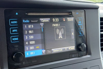 2016 Toyota Sienna XLE 8 Passenger