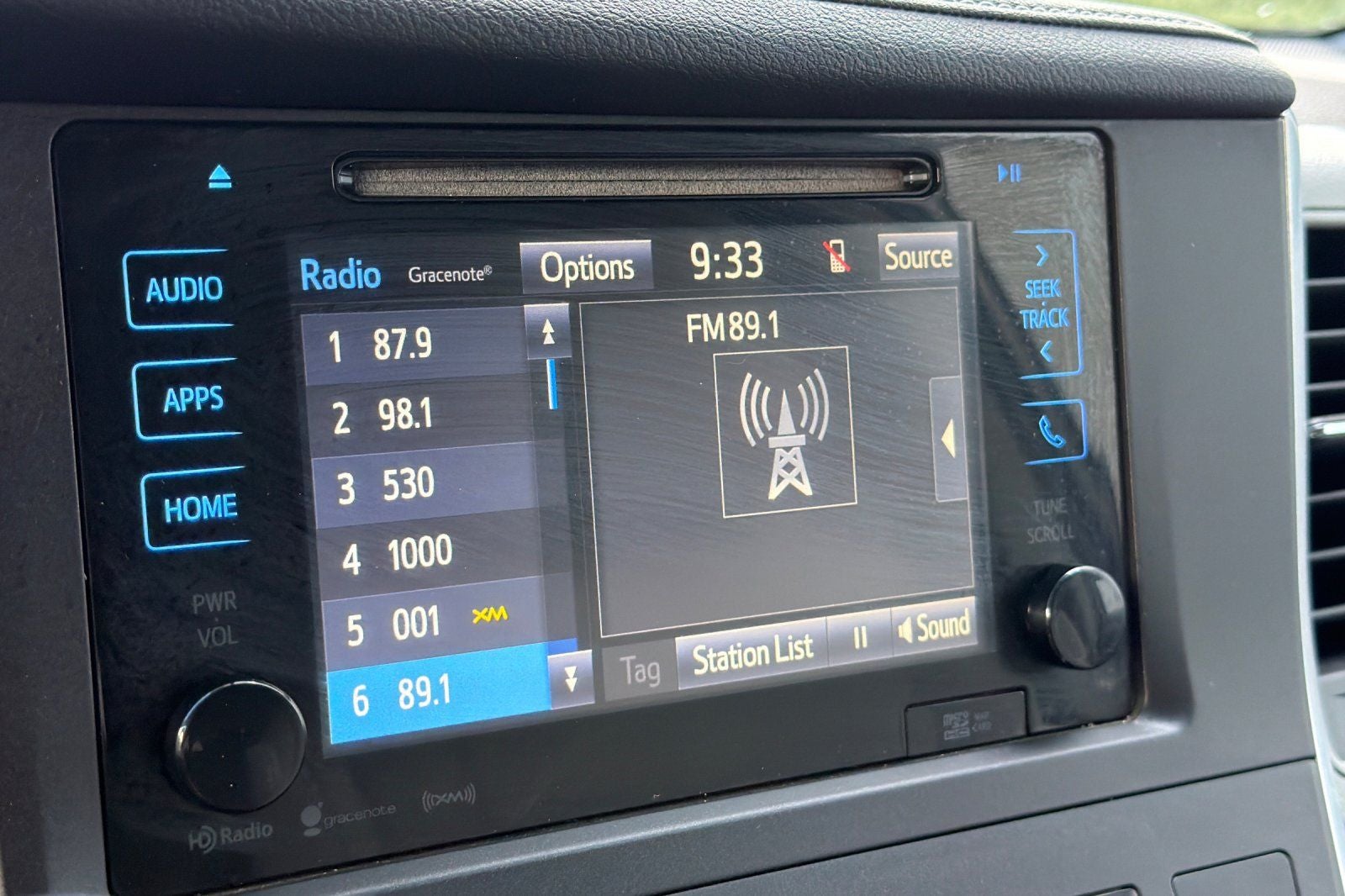 2016 Toyota Sienna XLE 8 Passenger
