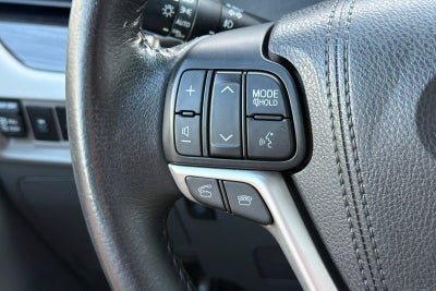 2016 Toyota Sienna XLE 8 Passenger