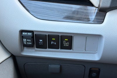2016 Toyota Sienna XLE 8 Passenger