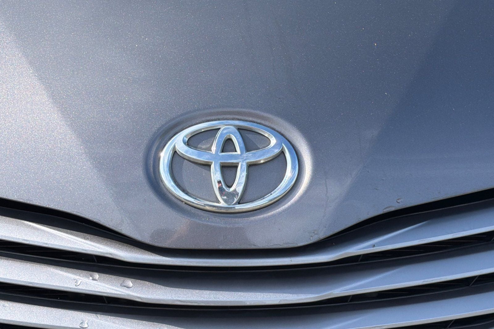 2016 Toyota Sienna XLE 8 Passenger