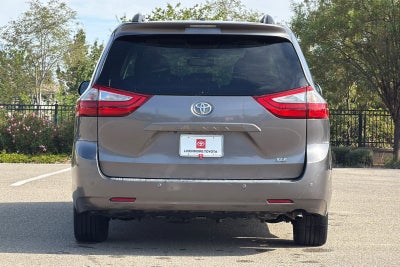 2016 Toyota Sienna XLE 8 Passenger
