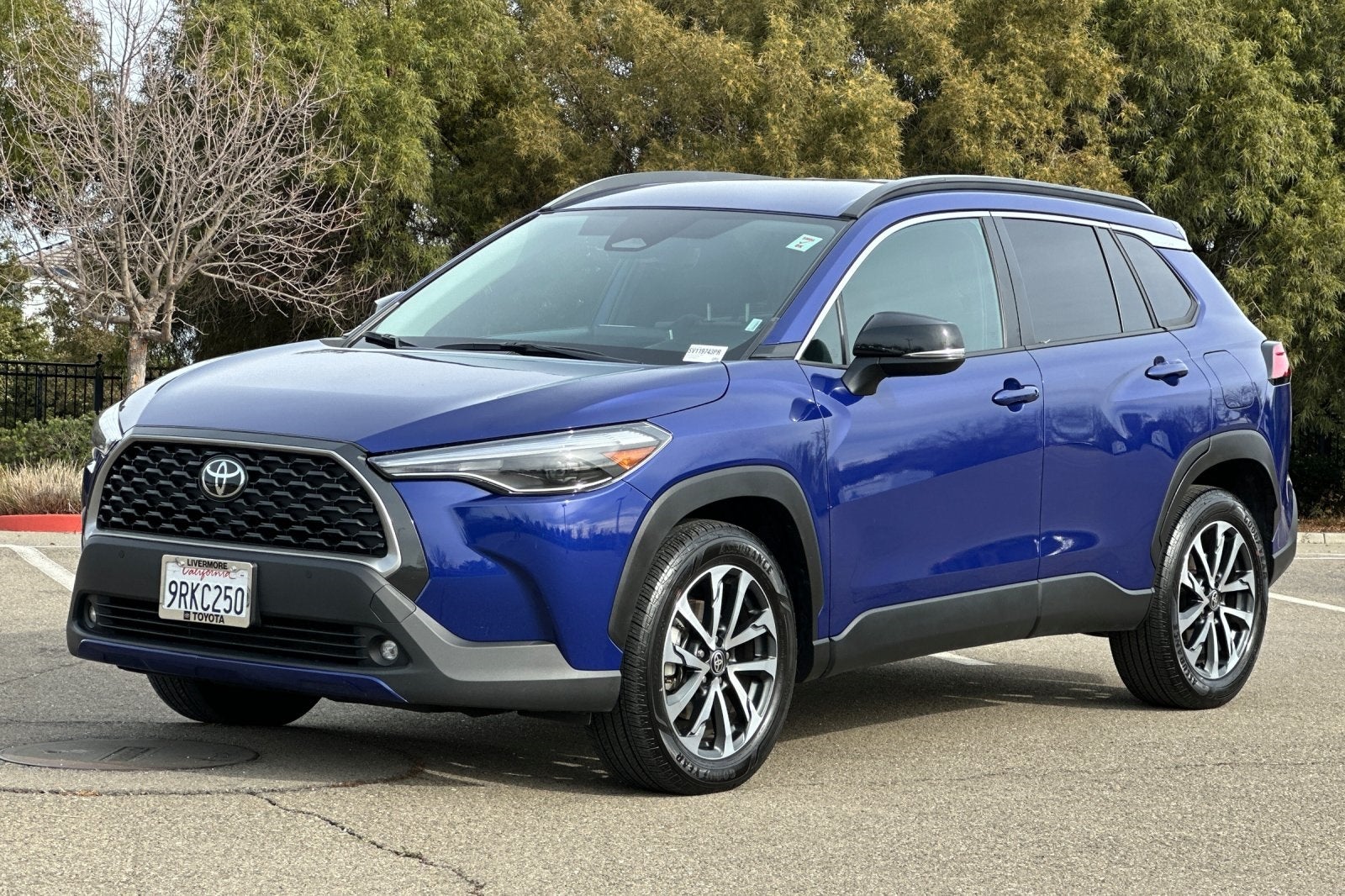 2025 Toyota Corolla Cross XLE