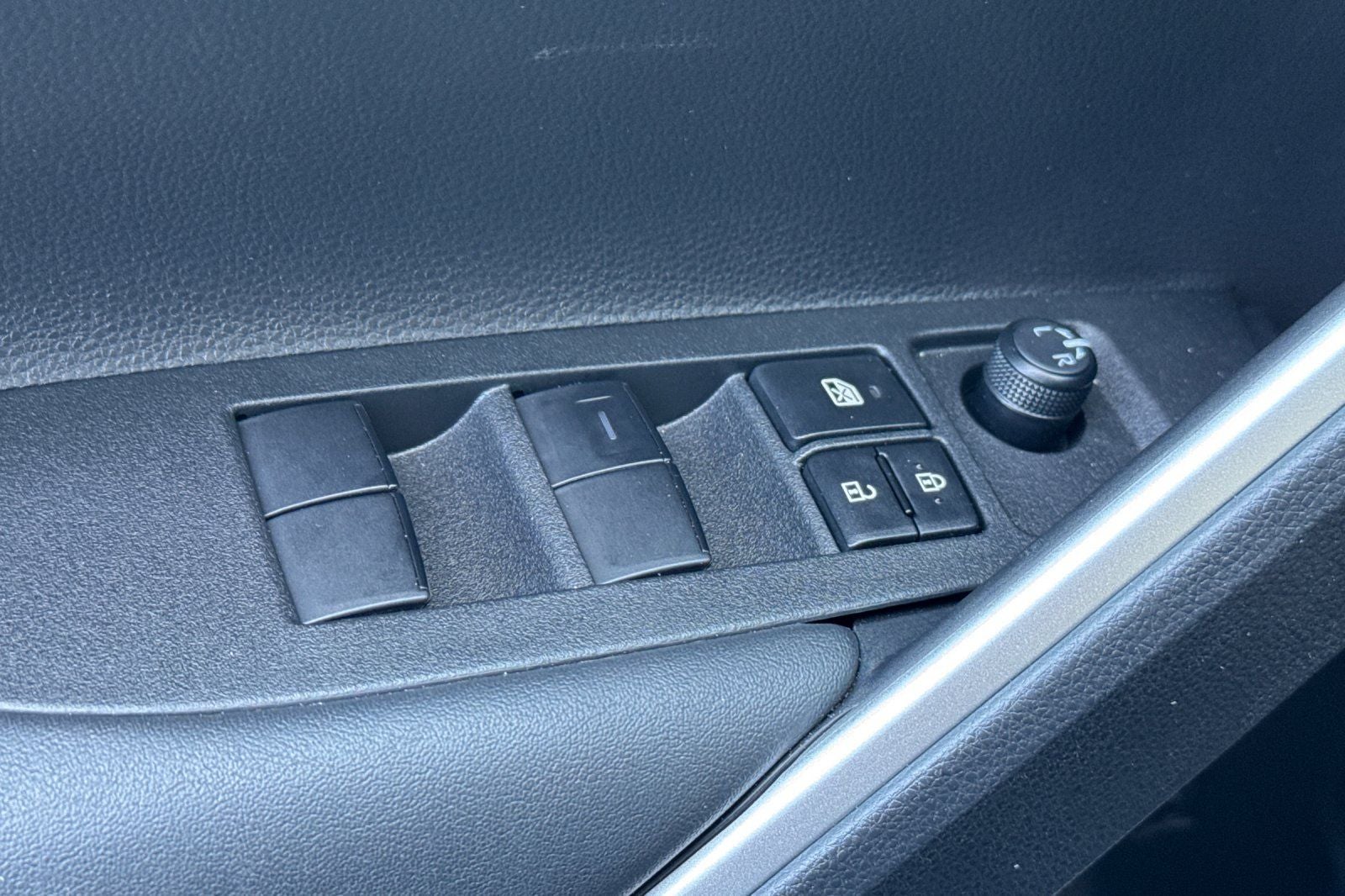 2026 Toyota Corolla Cross Hybrid SE