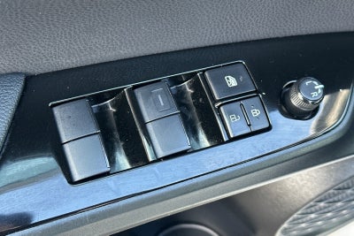 2022 Toyota Prius LE