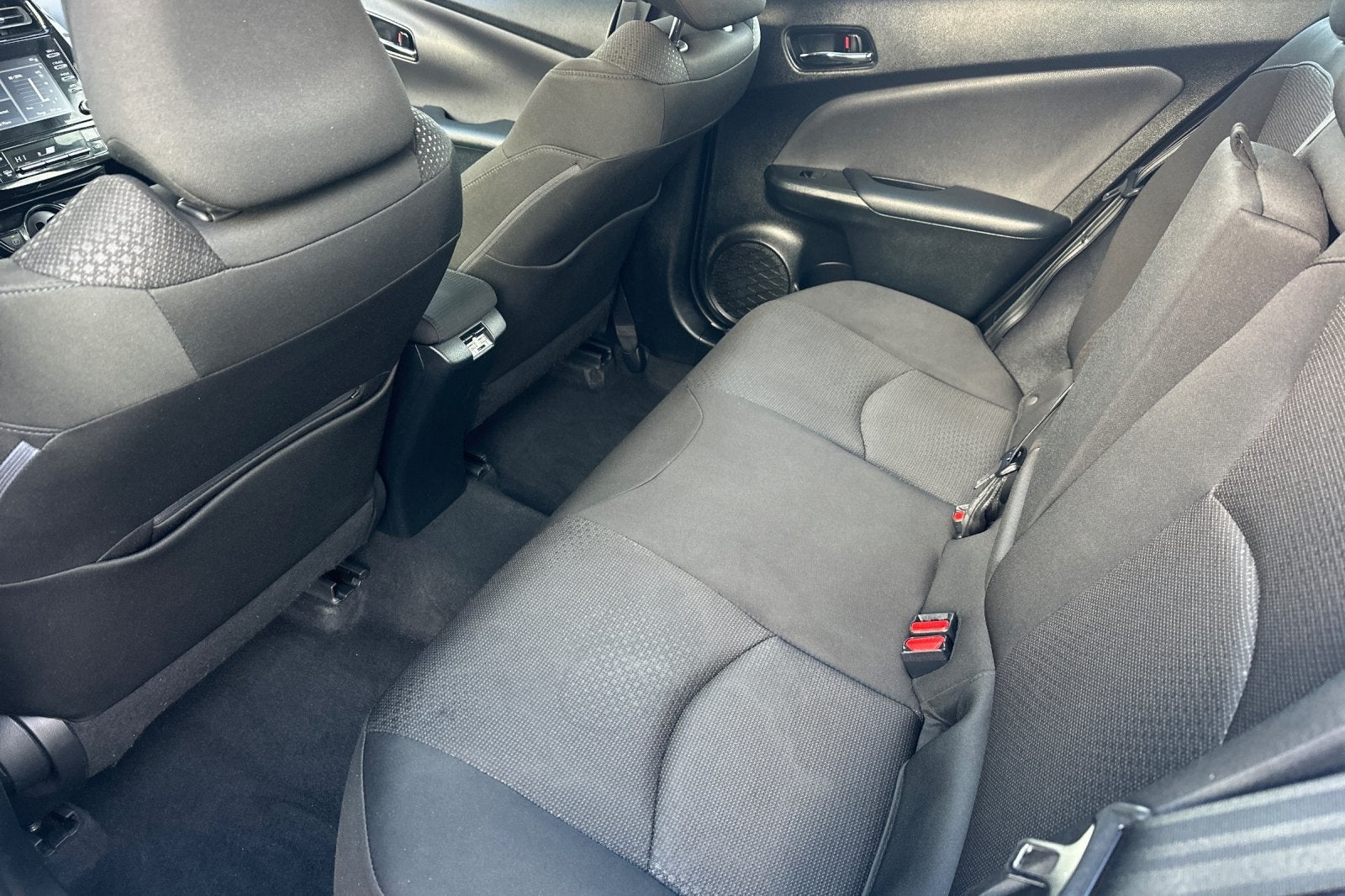 2022 Toyota Prius LE