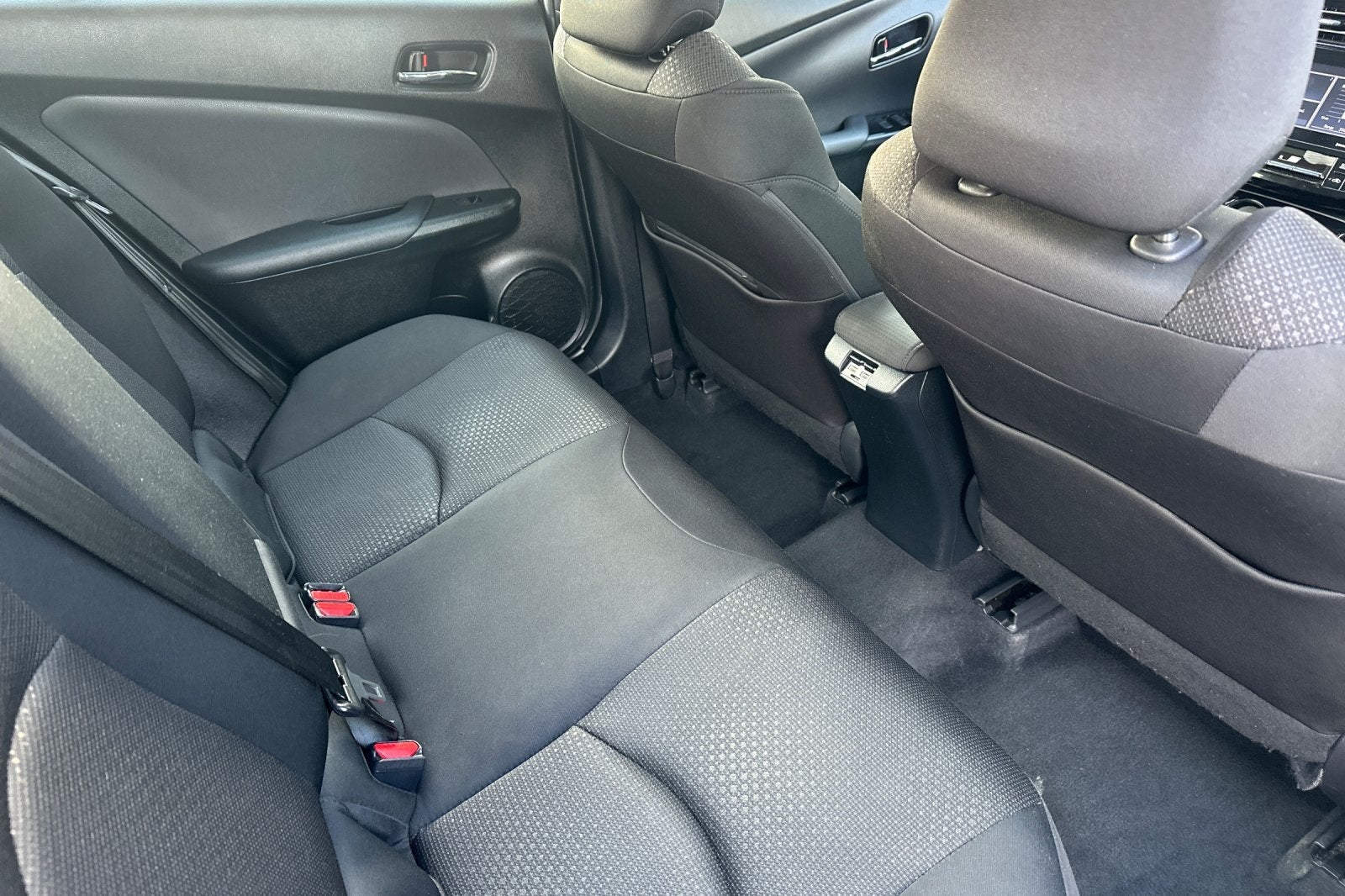 2022 Toyota Prius LE