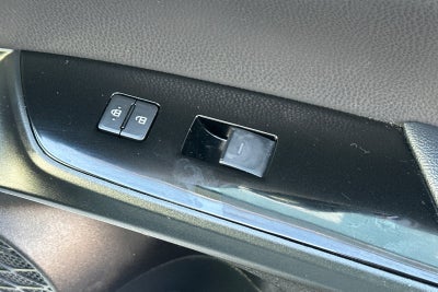 2022 Toyota Prius LE