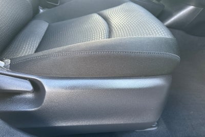 2022 Toyota Prius LE