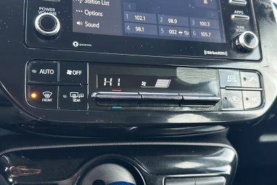 2022 Toyota Prius LE