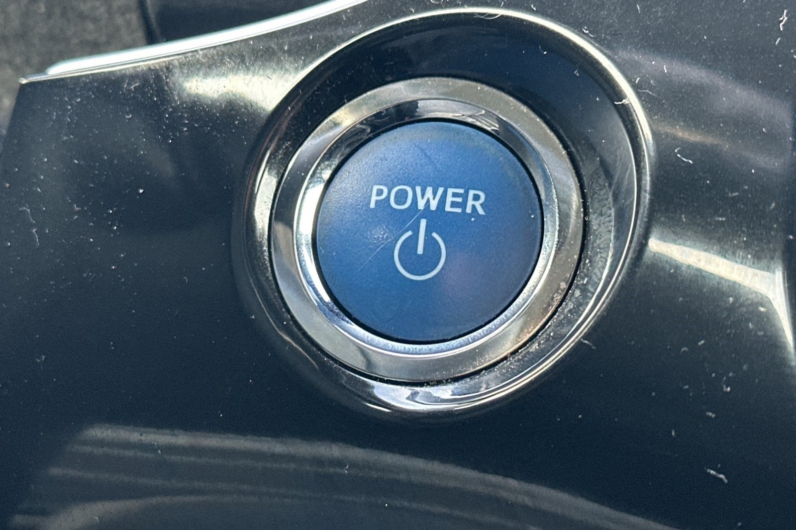 2022 Toyota Prius LE