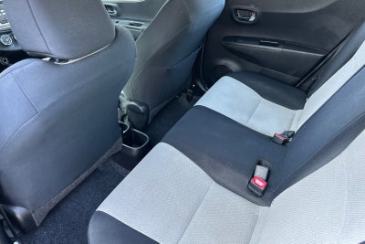 2013 Toyota Yaris LE