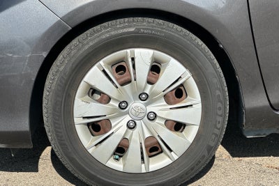 2013 Toyota Yaris LE