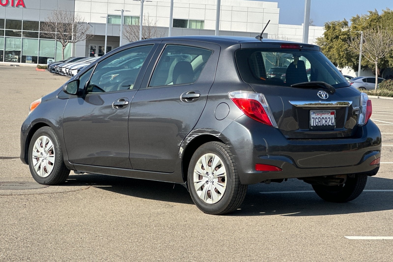 2013 Toyota Yaris LE