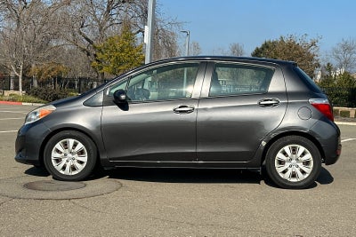 2013 Toyota Yaris LE