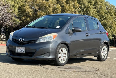 2013 Toyota Yaris LE
