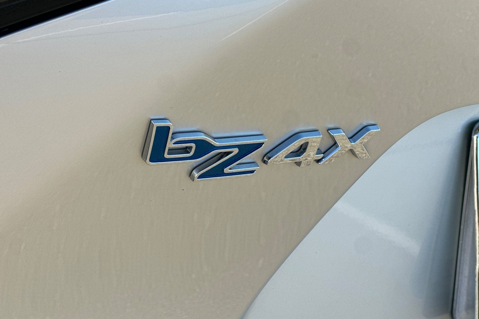2023 Toyota bZ4X Limited