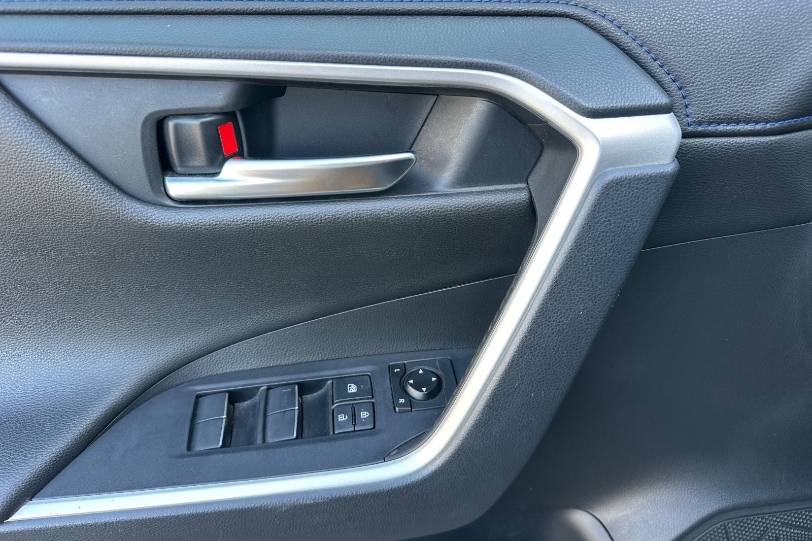 2019 Toyota RAV4 Hybrid XSE