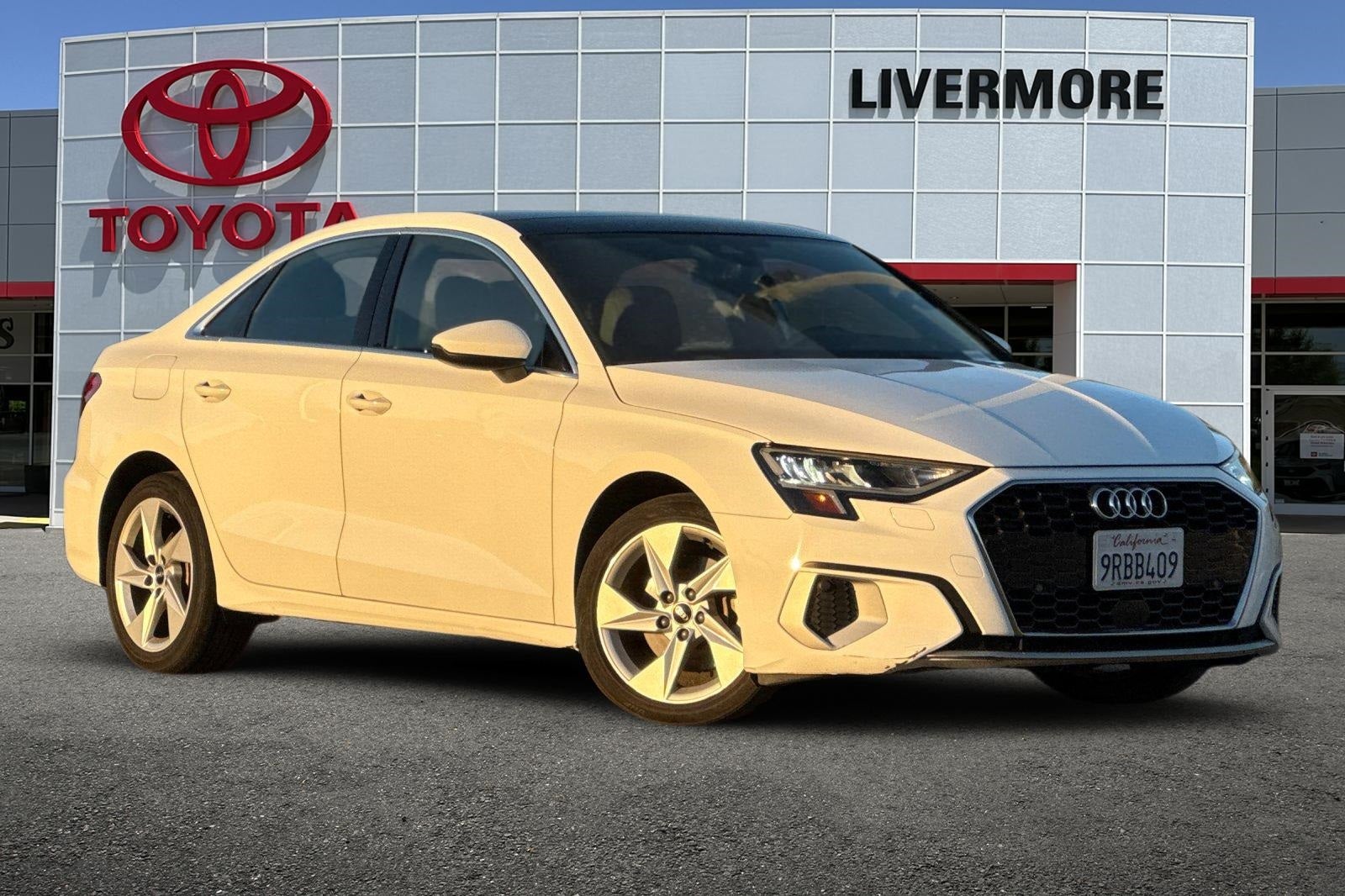 2022 Audi A3 40 Premium FrontTrak