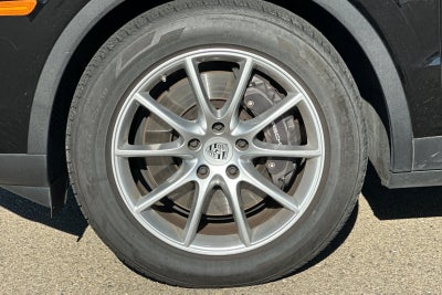 2024 Porsche Cayenne Base