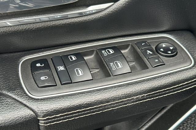 2021 RAM 1500 Laramie Crew Cab 4x4 5'7" Box