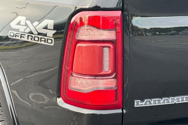 2021 RAM 1500 Laramie Crew Cab 4x4 5'7" Box