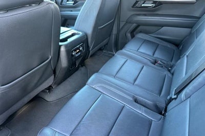2025 Chevrolet Suburban LT